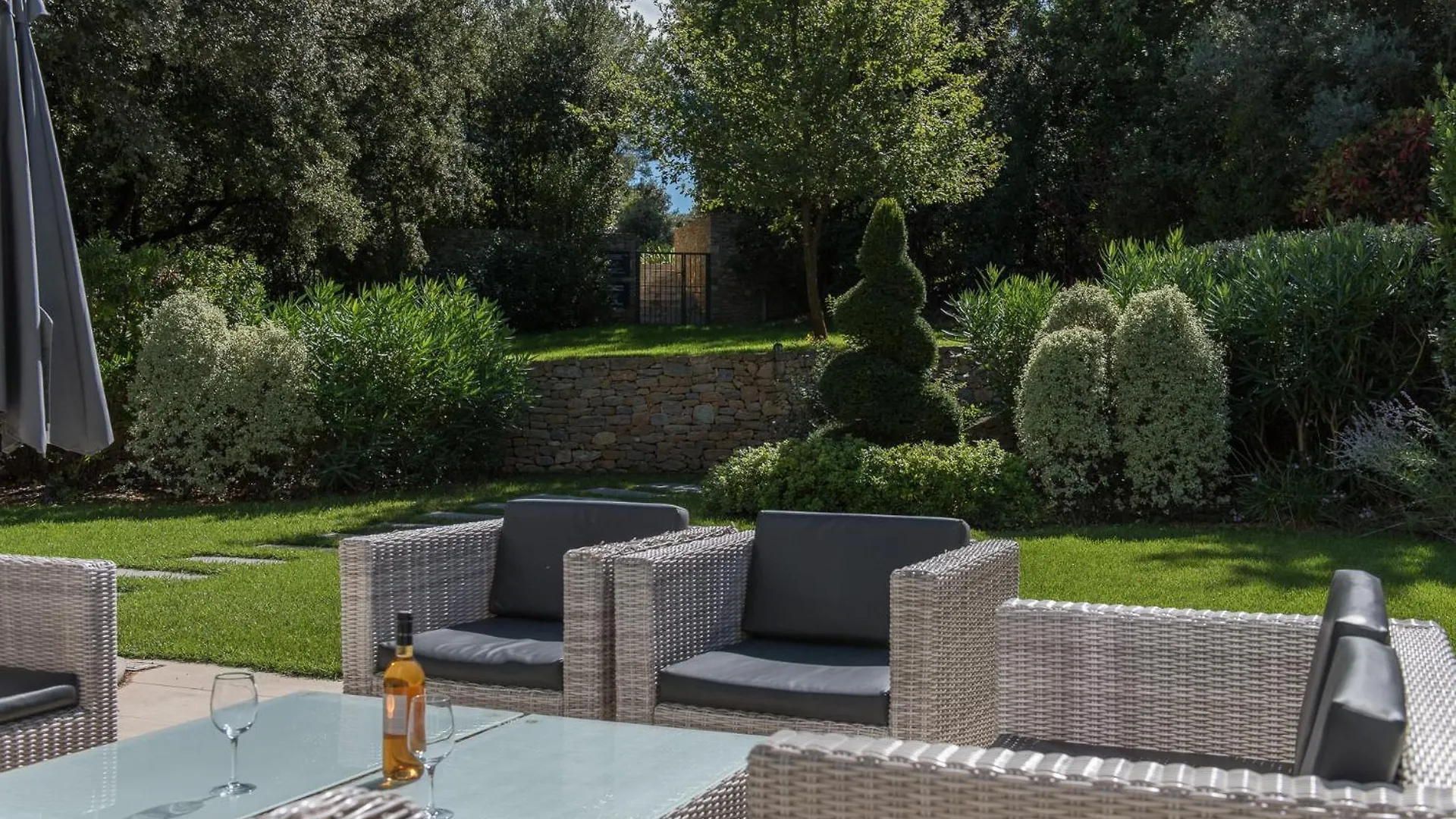 Domaine Rampale Bed & Breakfast Fuveau 3*,