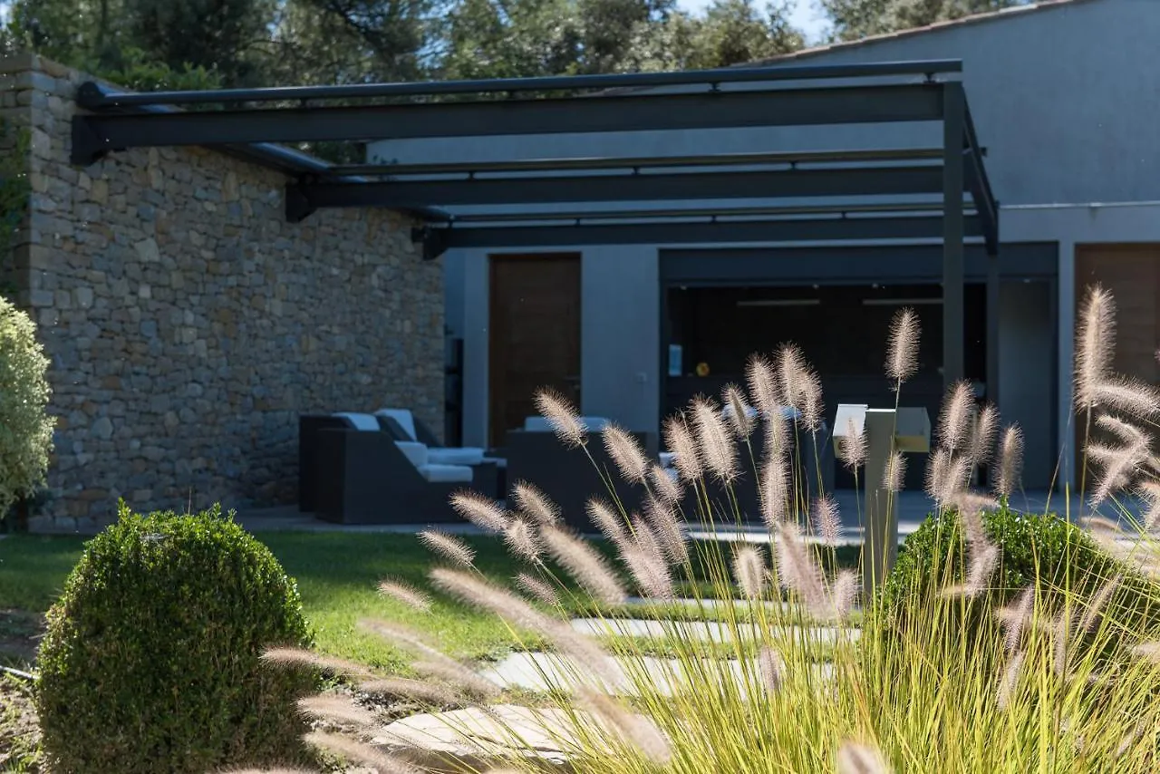 Domaine Rampale Bed and Breakfast Fuveau Bed & Breakfast
